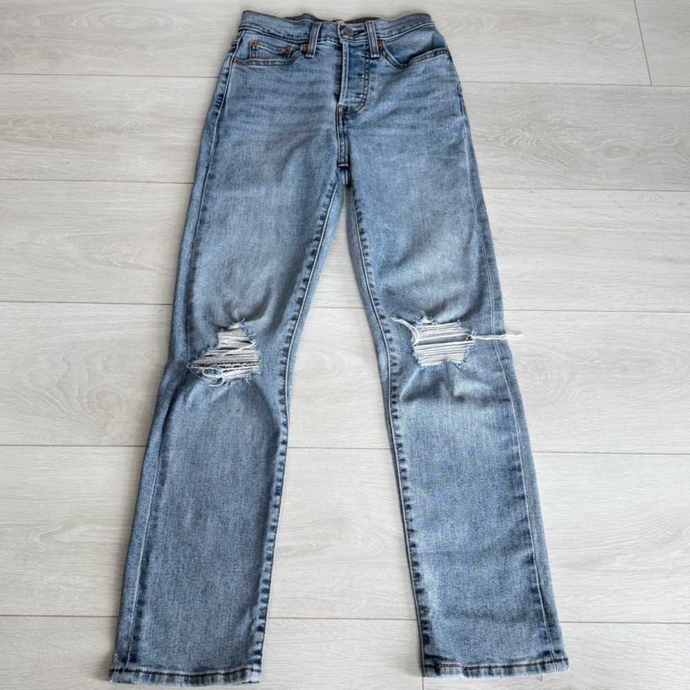 Levi’s Wedgie Button Fly Distressed Denim Jeans High Waisted Size 25